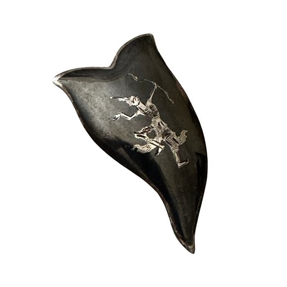 Sterling Silver Siam Lightening Goddess Brooch - Picture 3 of 4